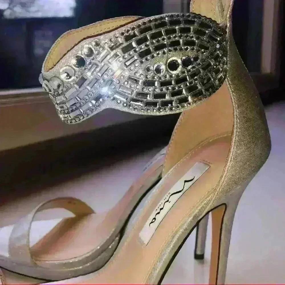 NEW!🥳🎊HOST PICK🎊🥳Nina Fayth Platform Heels. - Picture 7 of 7